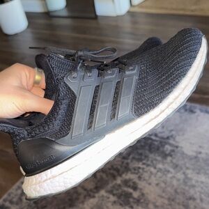 Adidas Ultra Boost Women’s Size 8
